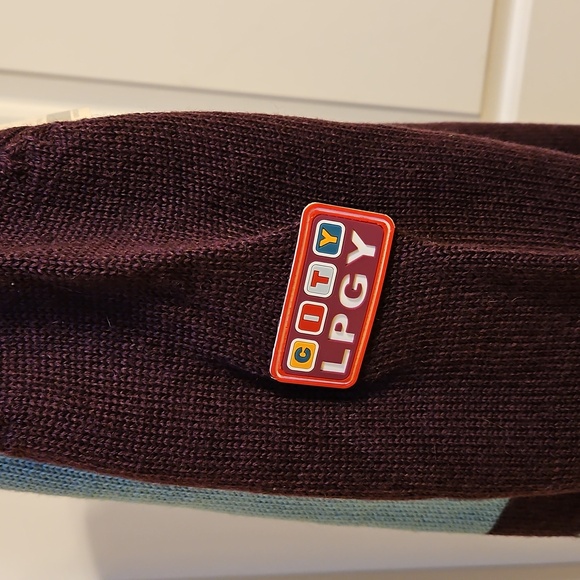 LAPAGAYO Knit Sweater with Cityscape Design that Says NIGHT - L NWT - Picture 4 of 7